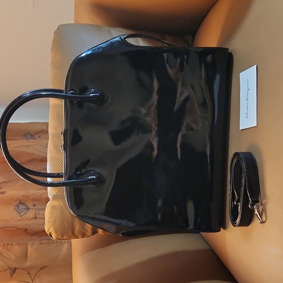 Salvatore Ferragamo Auth. vintage patent 2 way bag - Picture 4 of 17